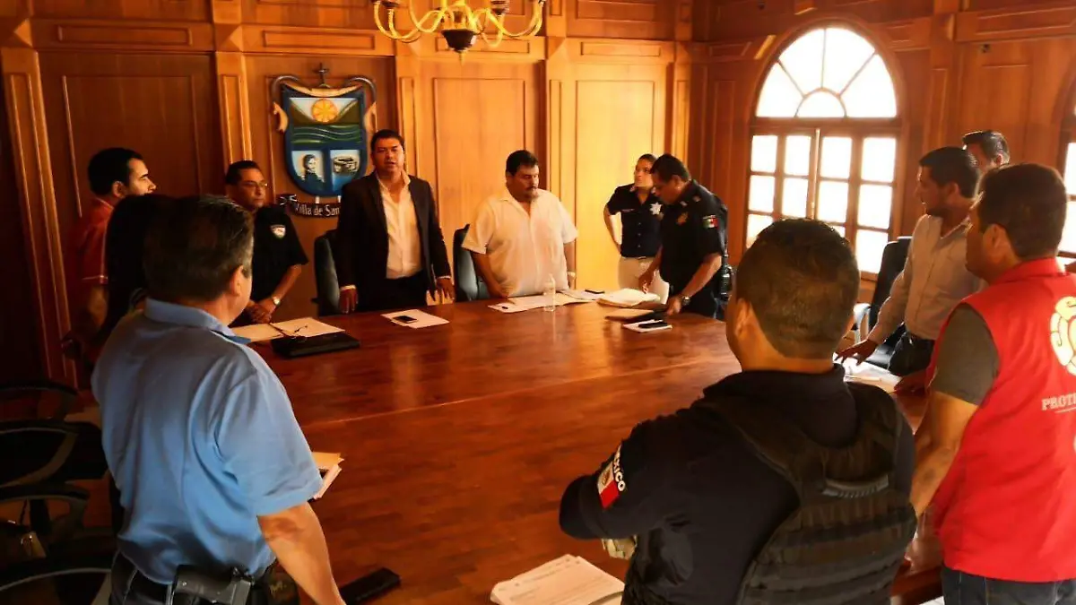 El alcalde Guillermo Mendieta Mendez retomo su cargo como alcalde de cd Fernandez