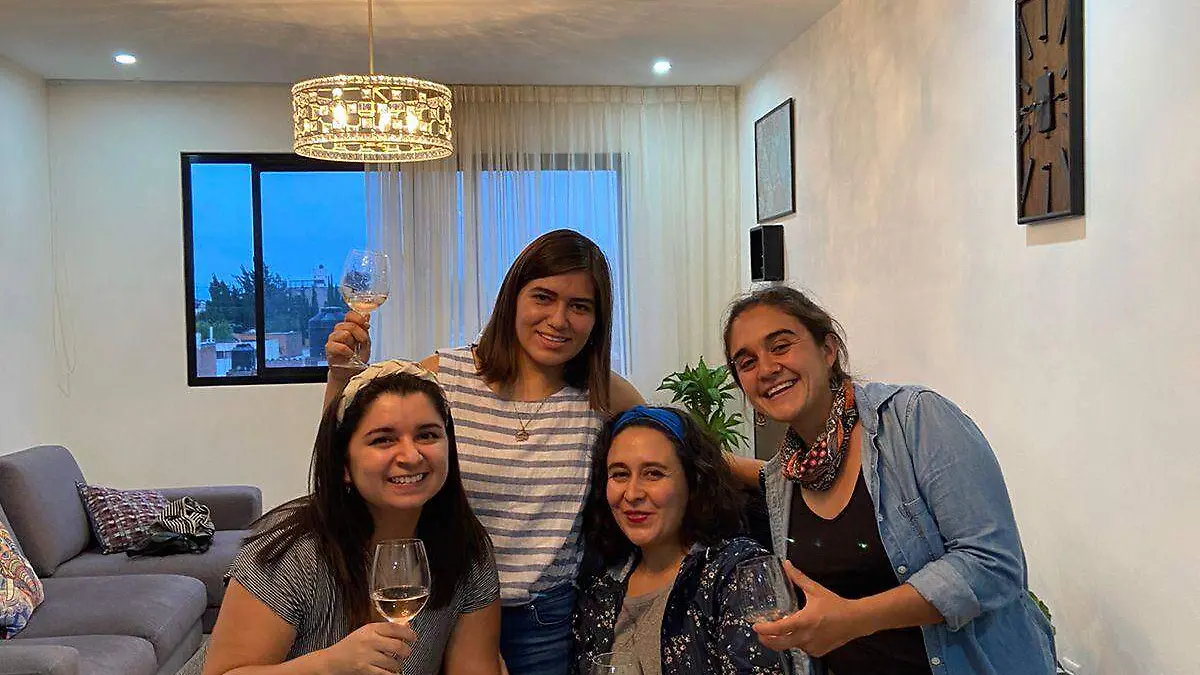 divertido cumpleaños de paulina con sus invitados