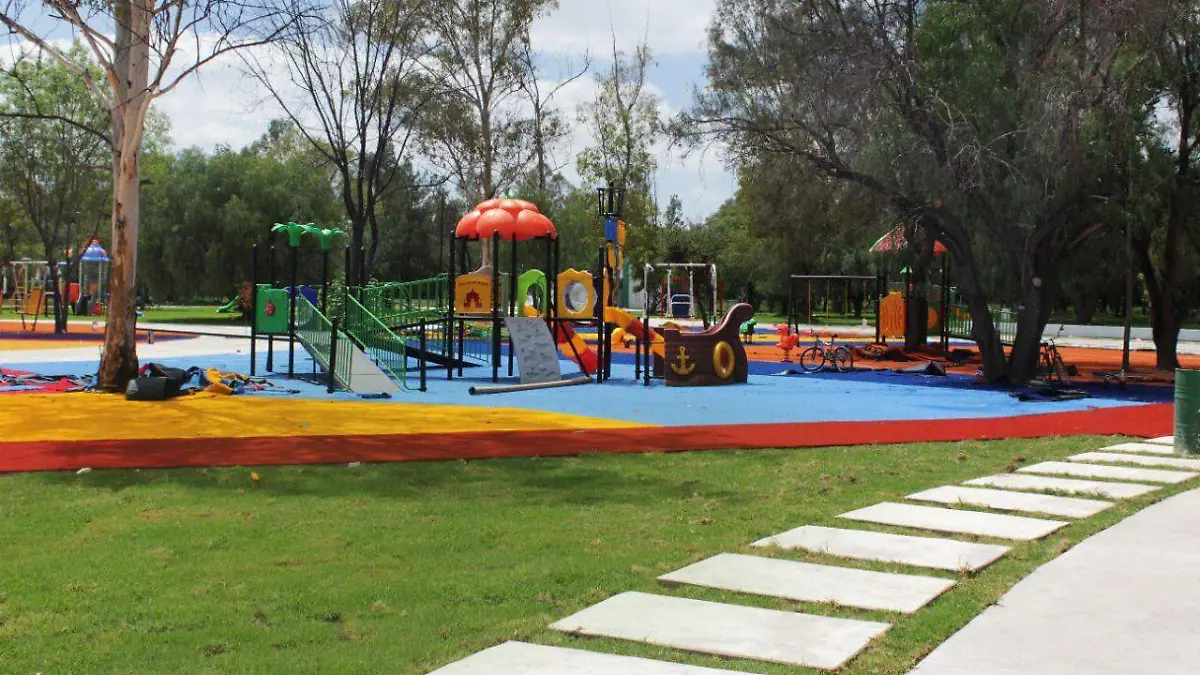 Espectacular zona infantil de juegos