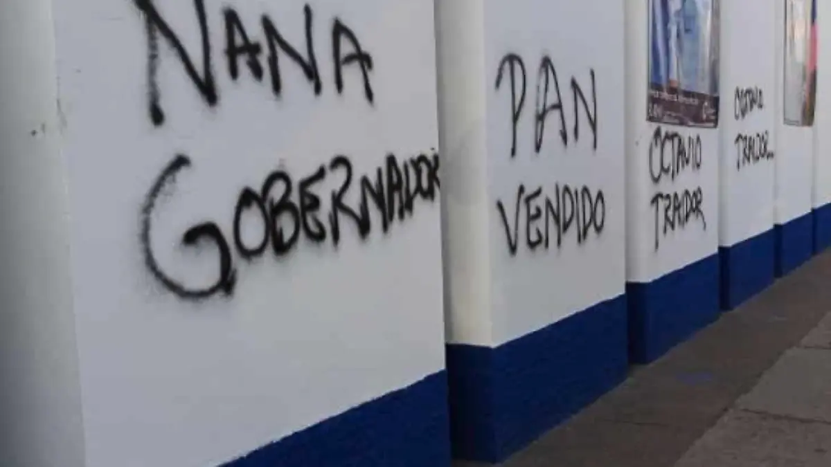 Vandalizan sede del PAN