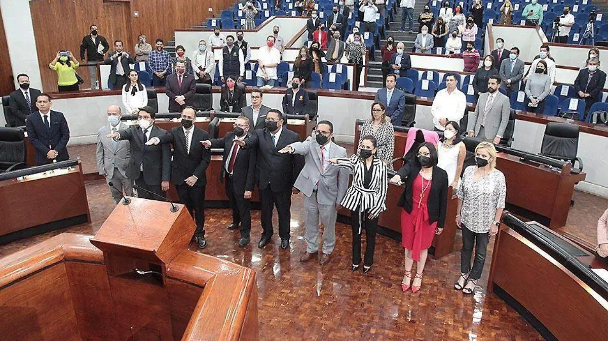 Eligen magistrados supernumerarios