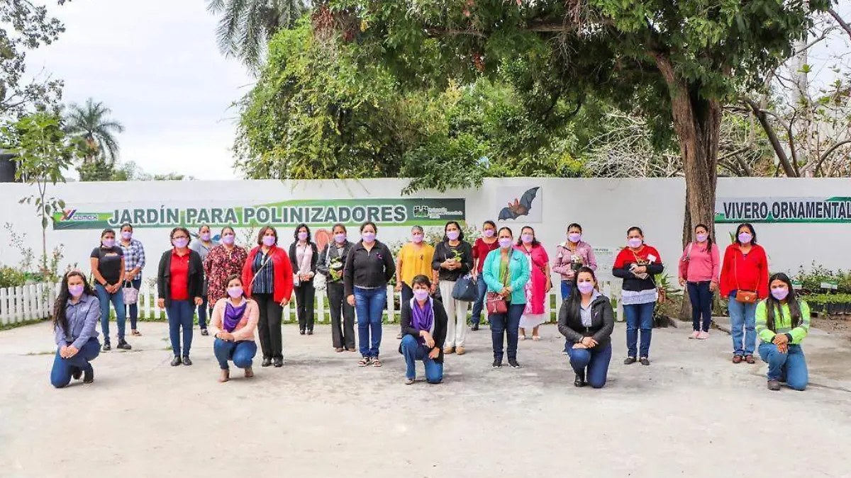 Mujeres unidas con CEMEX