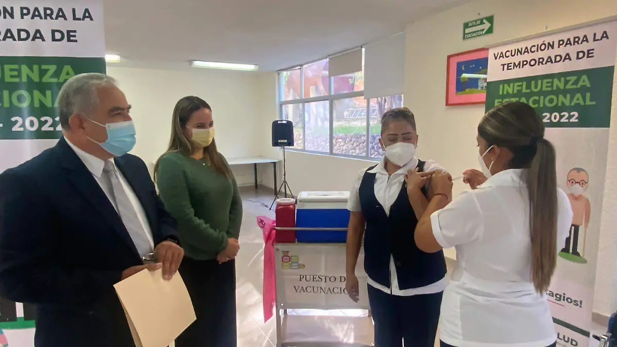 centros de salud, vacunación, ancianos, vacuna de la influenza 