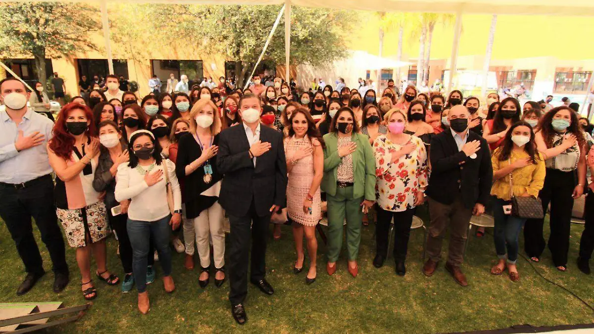 Paola Longoria da su voto de confianza a Octavio Pedroza