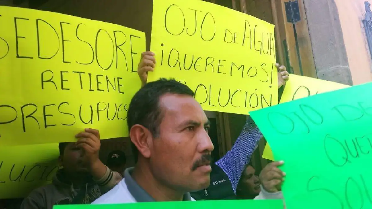 Habitantes de Mexquitic cierran calles del Centro  5