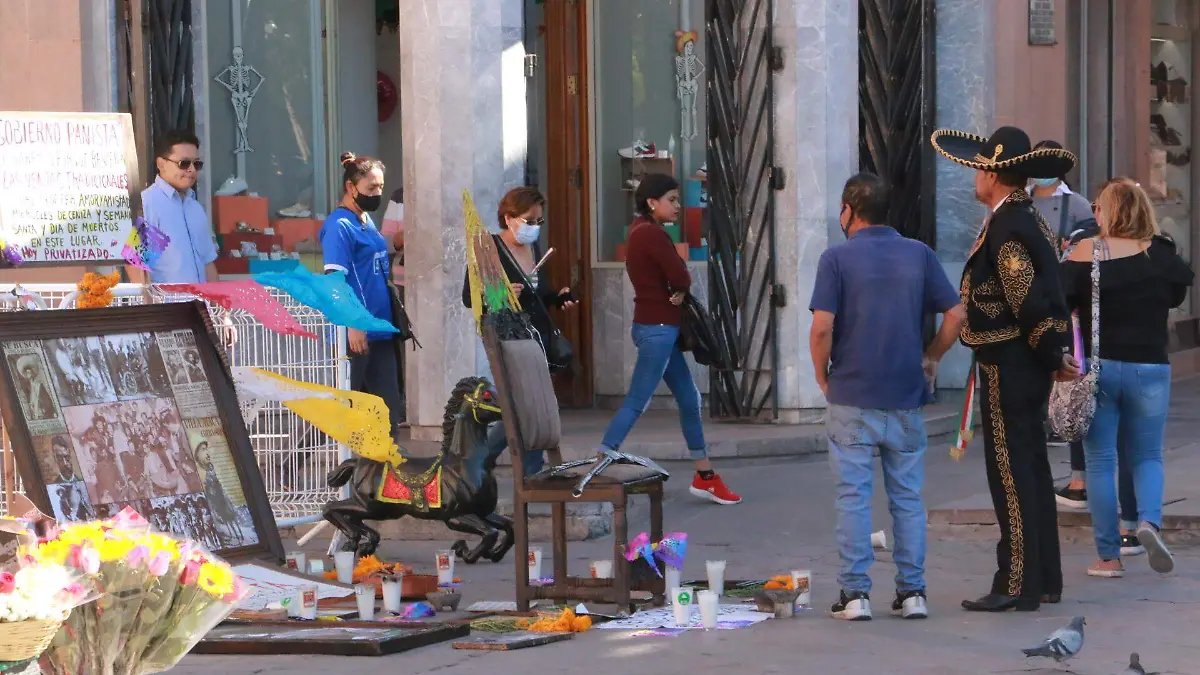 comerciantes en plaza de armas (1)