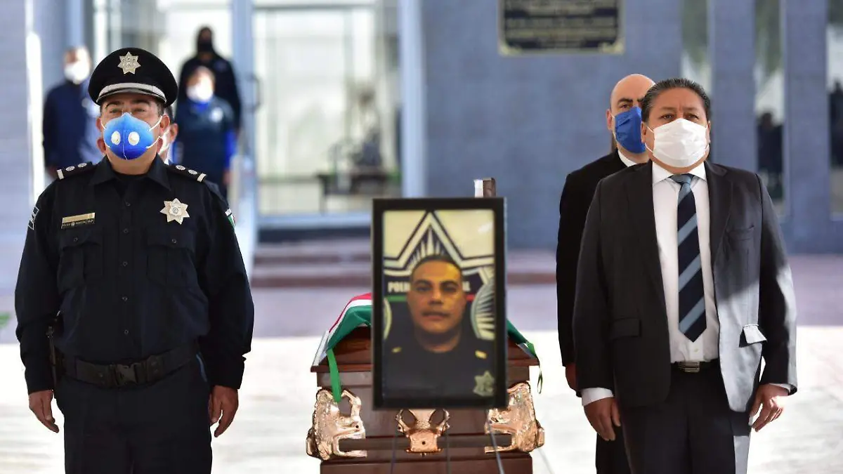 homenaje postumo a policia
