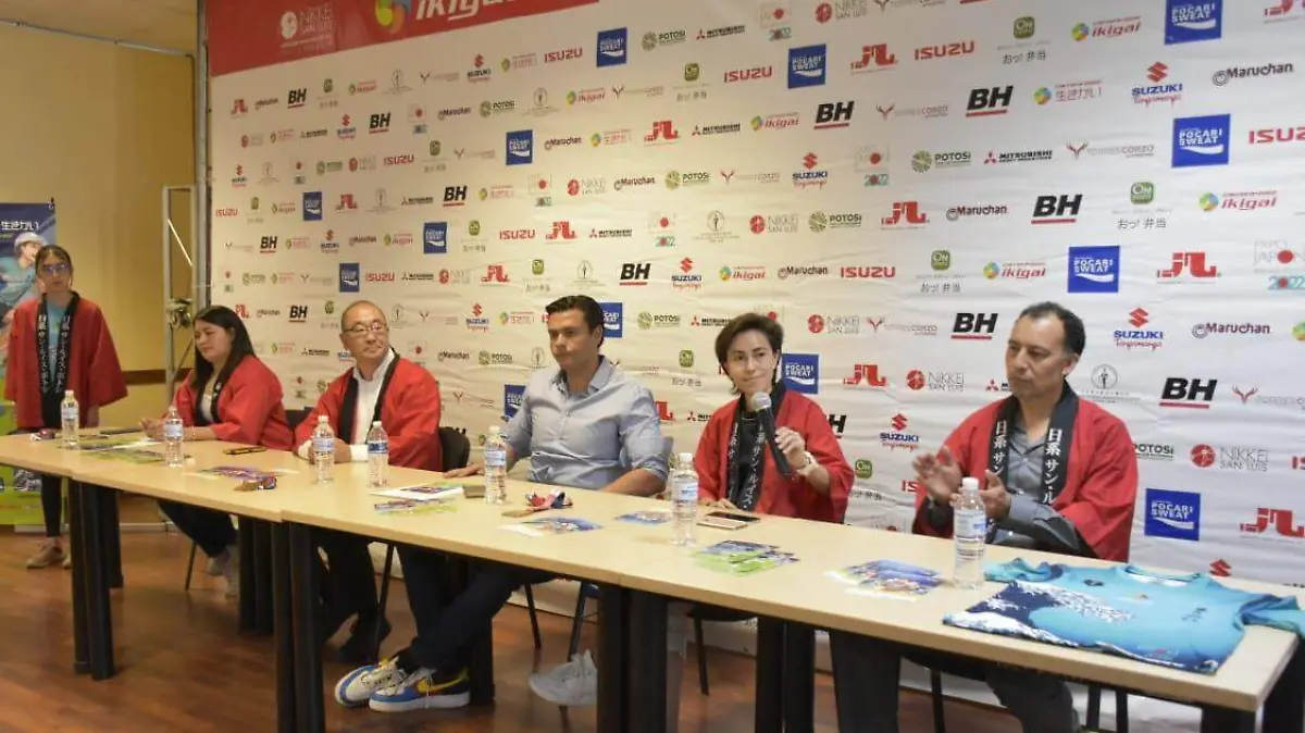 Comité organizador de la primera carrera atlética Ikigai