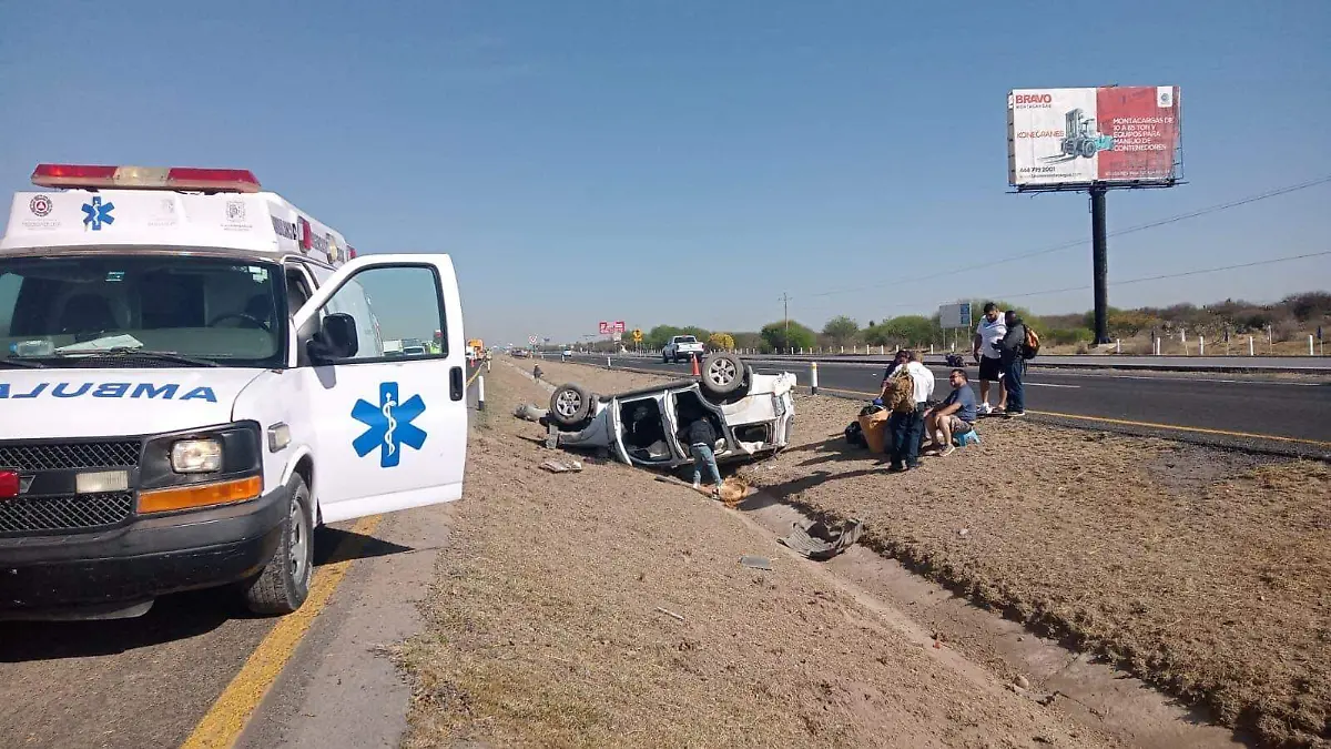 volcadura en la 57