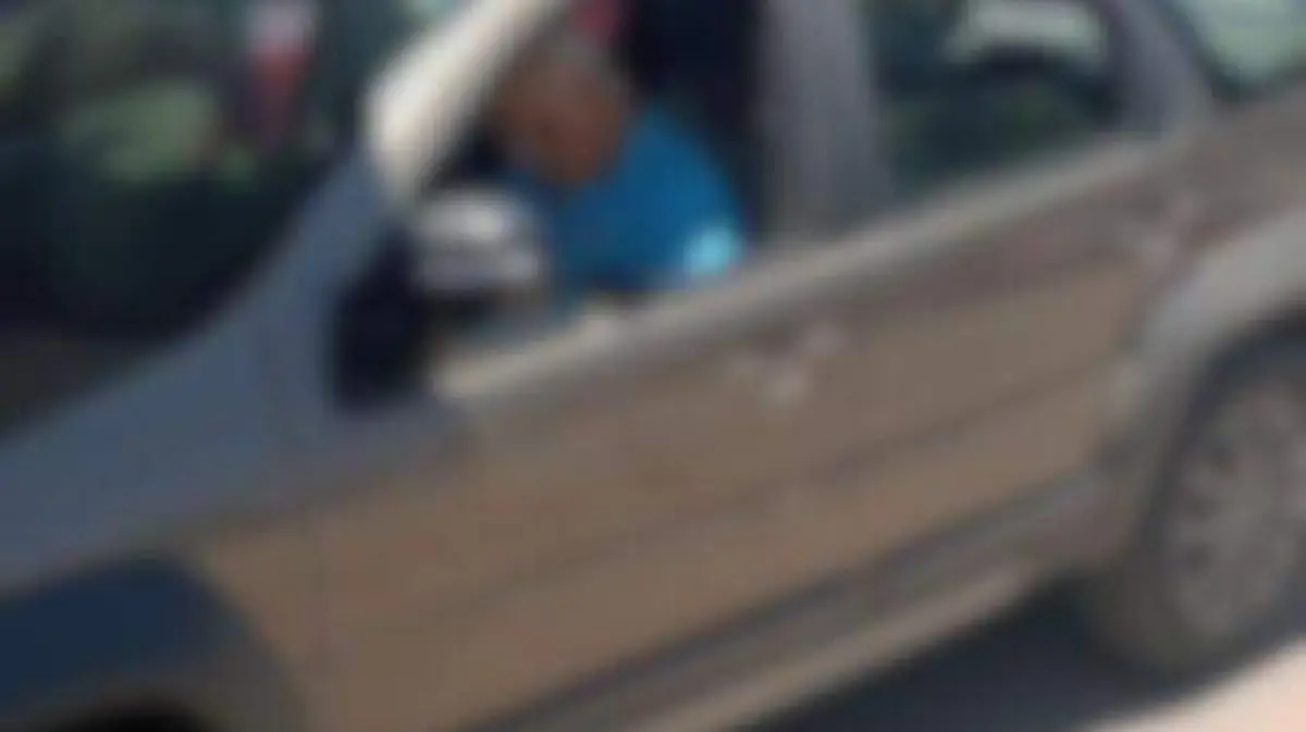 muere a balazos en el estacionamiento de Aurrera