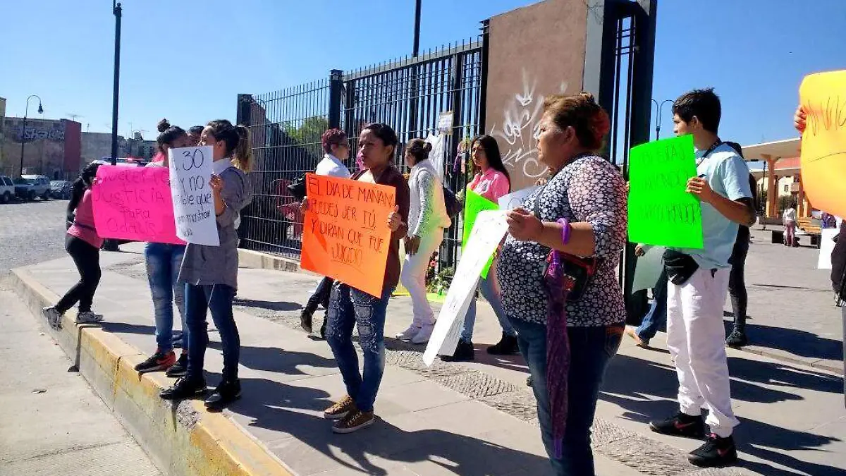 MANIFESTACION FEMINCIDIO2