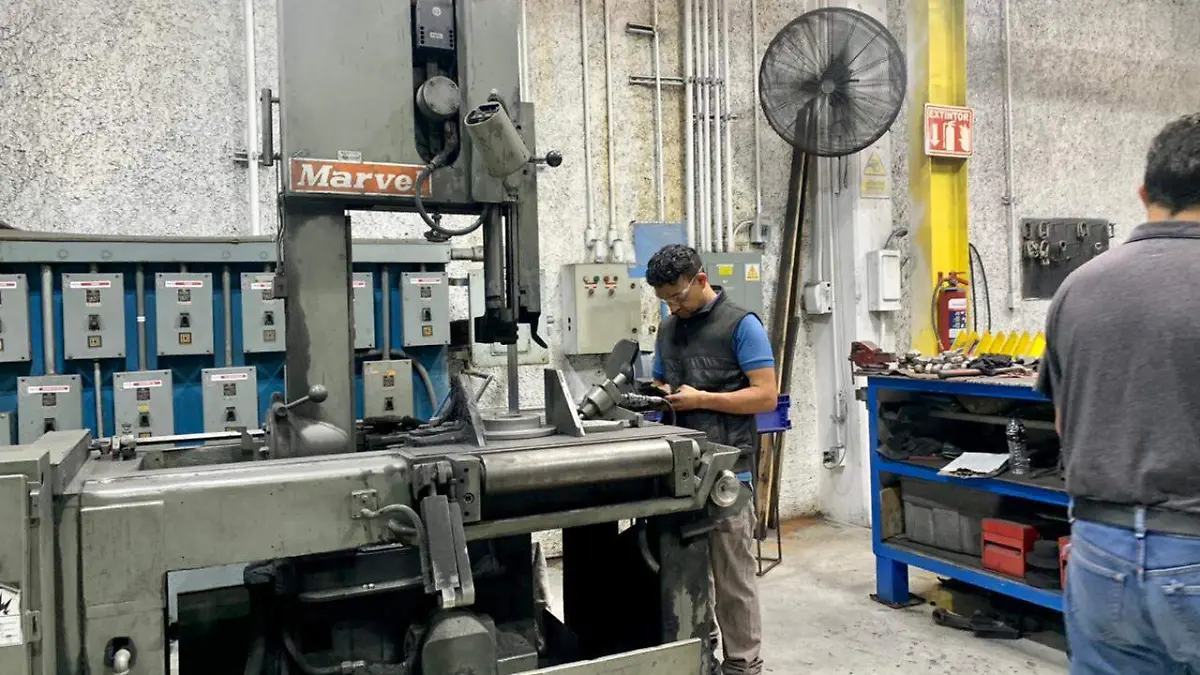 empresas de SLP mano obrera obreros 3