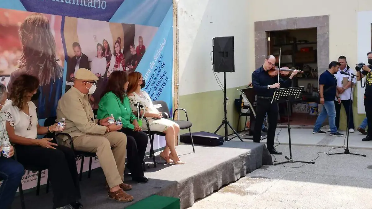 34da8da8-f1ba-4d2d-a8bf-7c25e1593cdd