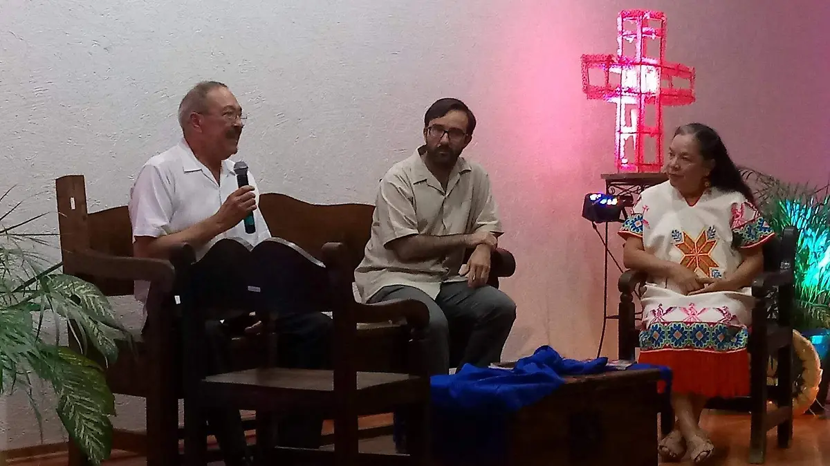 Dentromde festejos de aniversaio de fundacion, presentaron Libro sobre quienes  han impulsado el huapango en Rioverde