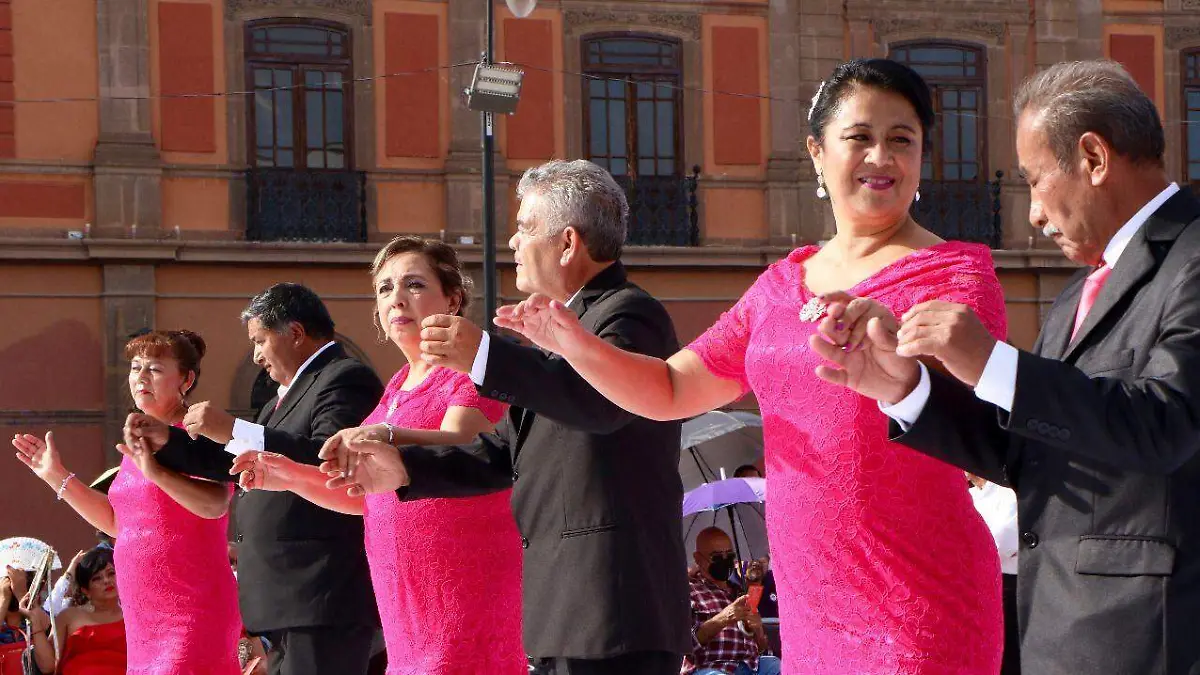 dos danzoneras invitadas 1