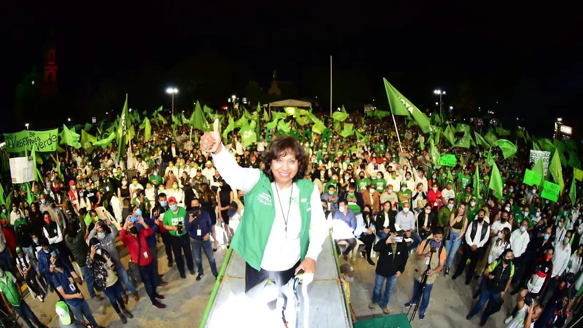 Leonor Noyola cierra campaña