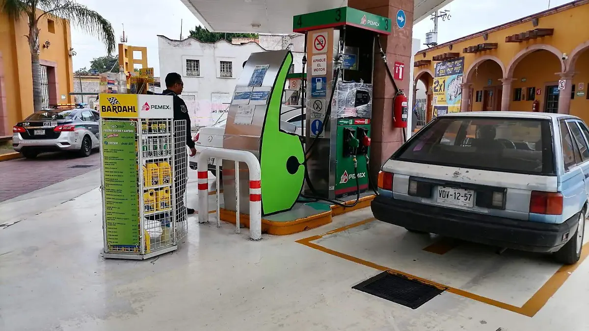 2 gasolina gasera gasolinera