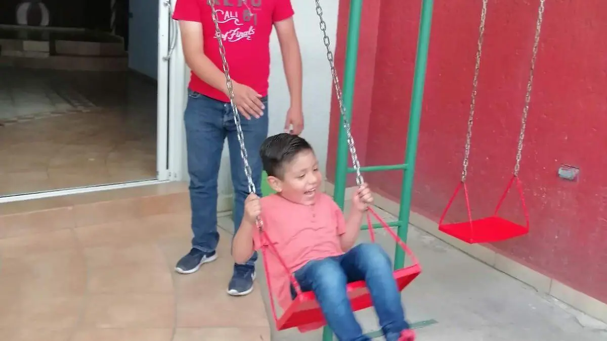 En todo momento alegre o difícil, ahí está la figura paterna.