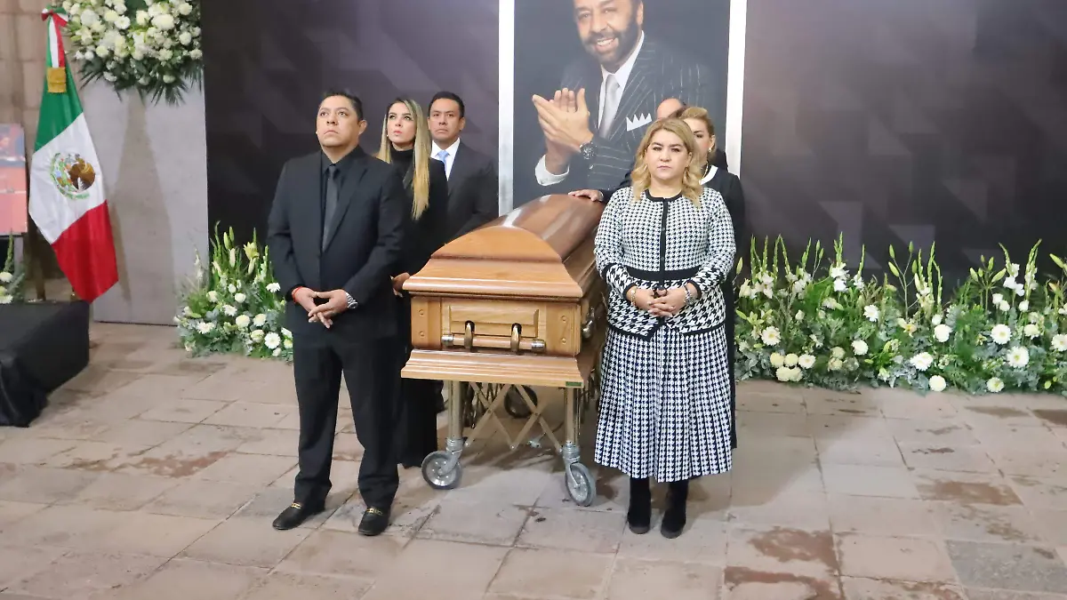 HOMENAJE DE CUERPO PRESENTE A TEÓFILO TORRES CORZO  (13)