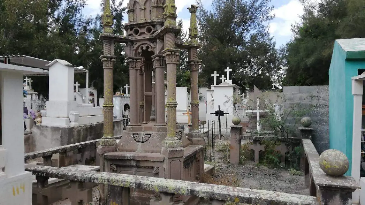 cementerio soledad panteón