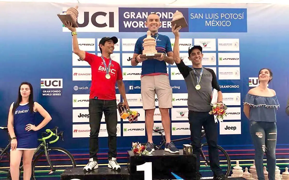 EXITO VUELTA CICLISTA 2