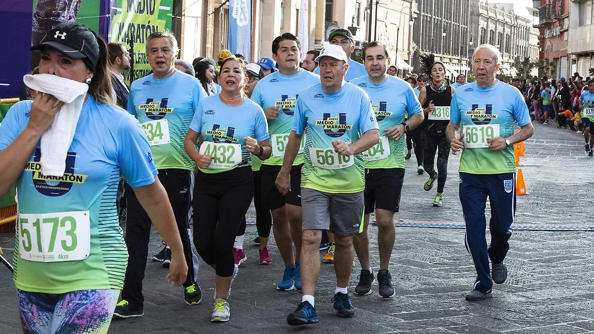 09-23-2013 37 MEDIO MARATON ATLETICO UNIVERSITARIO 00 UASL5852