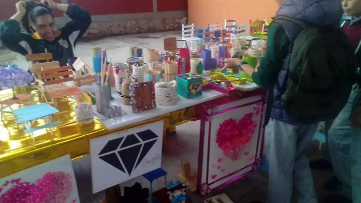 Realizan exposicilon