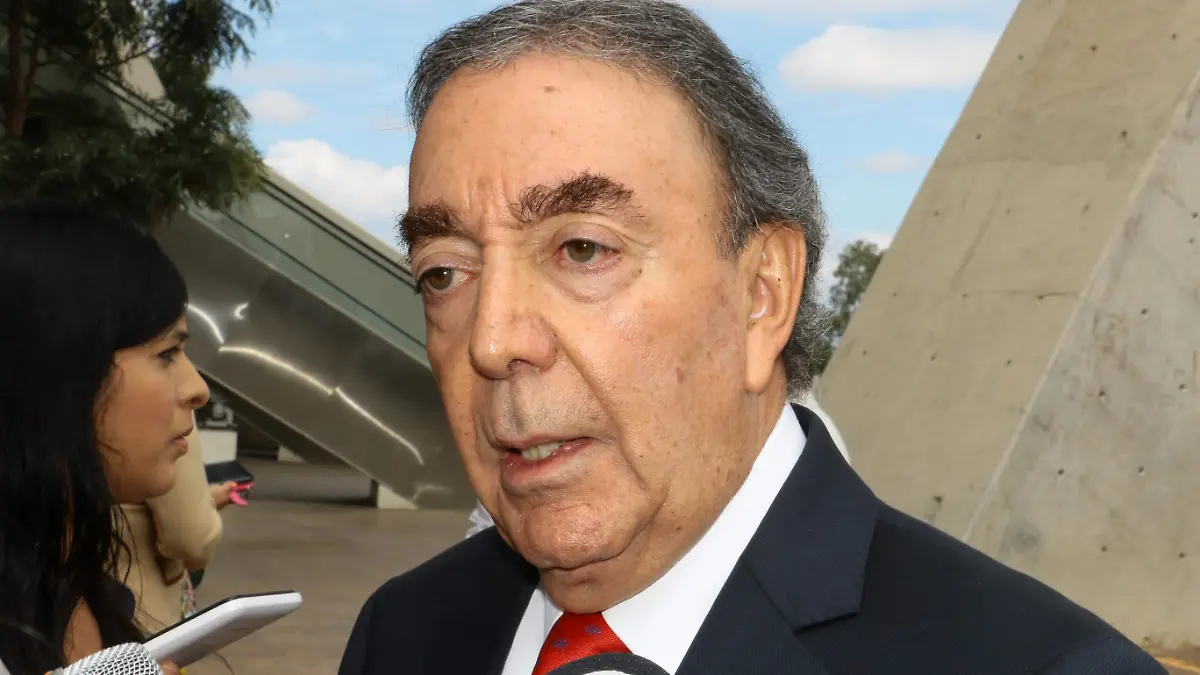 GUSTAVO PUENTE ESTRADA ECONOMISTA