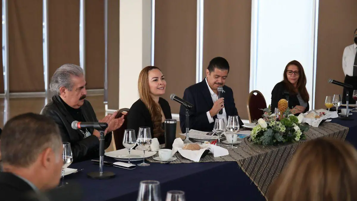 Hoteleros, Economía y Centro de Convenciones