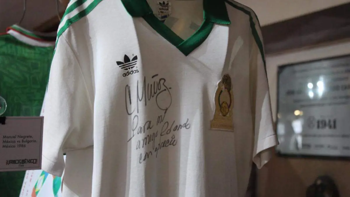 6eff7c48-a337-48db-a9e0-1c3da59d706d