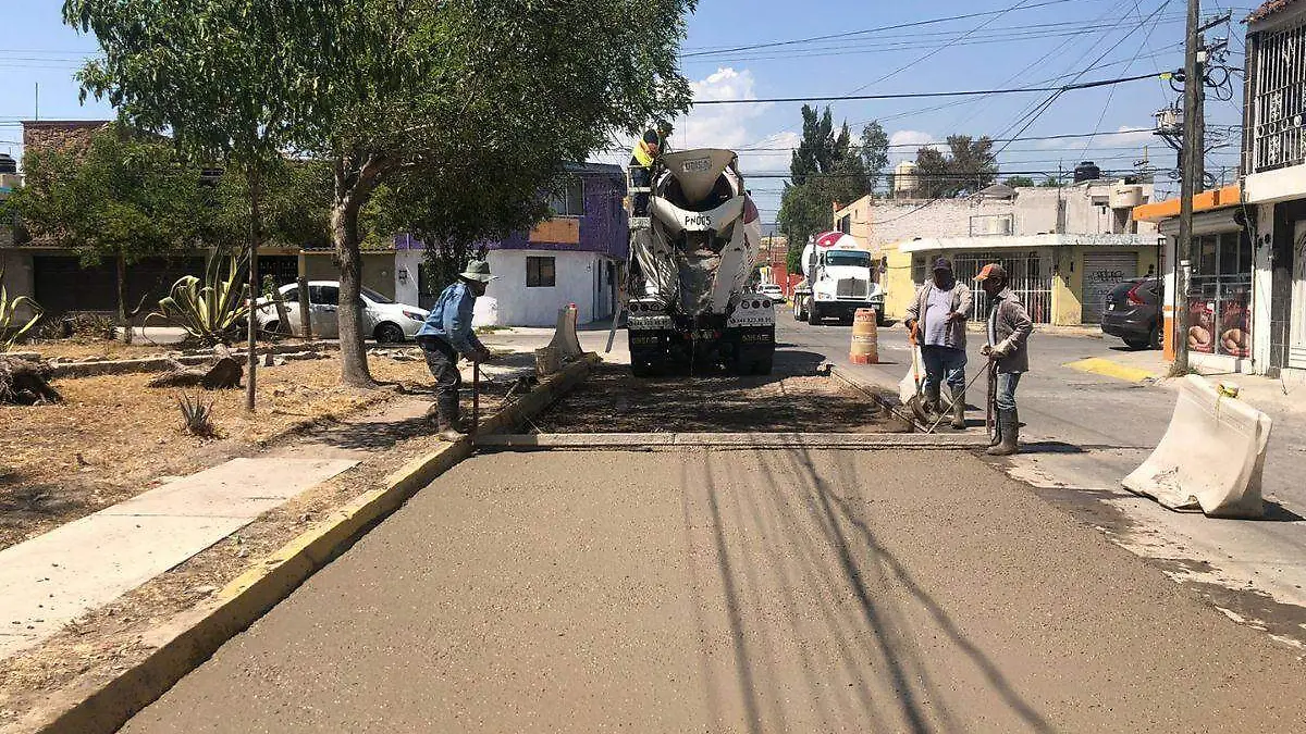 Bacheo vialidades potosinas (2)