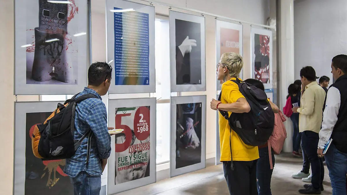 INAUGURACION DE EXPOSICION IMAGEN DE LA MEMORIA CASA CARTEL UASL9030 (5)