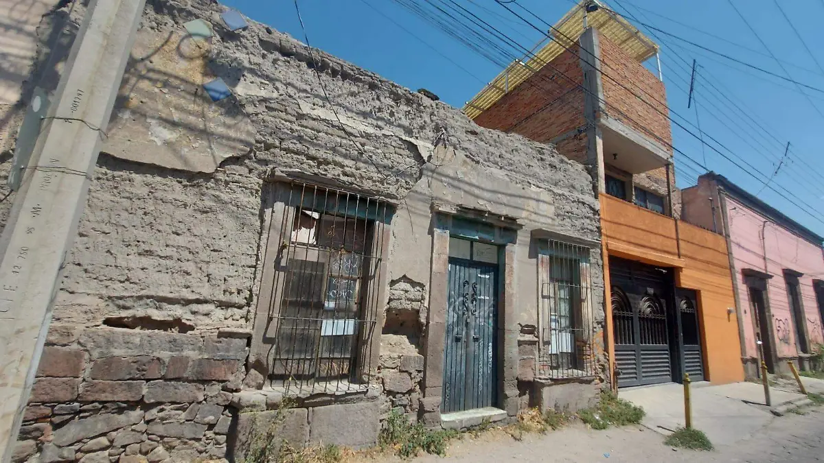 Casas antiguas por derrumbarse (3)