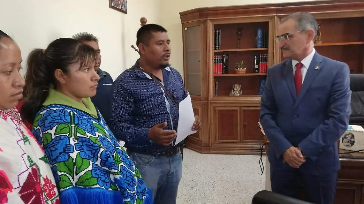Mazahuas piden juicio político contra Nava