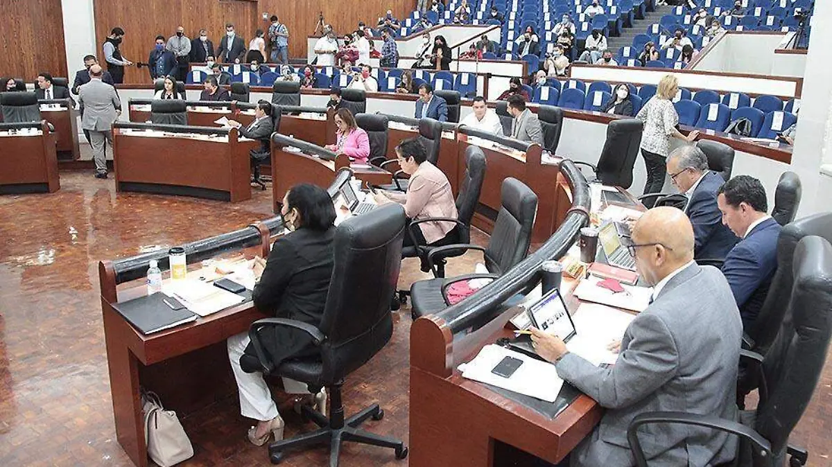 Eligen magistrados supernumerarios