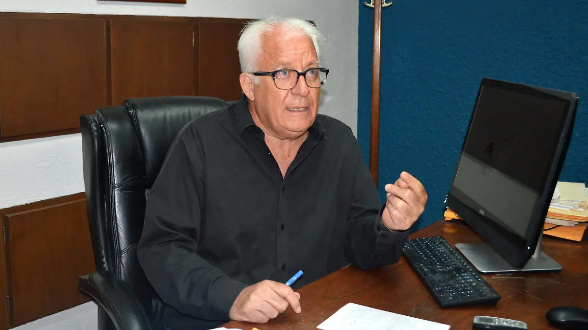 notario público Eduardo Martínez Benavente