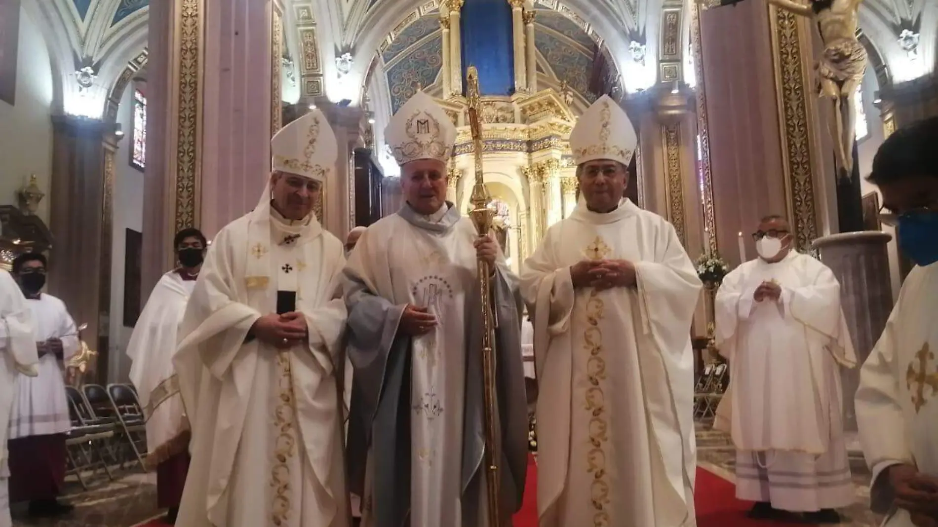 Celebran aniversario sacerdotal con solemne Misa de Acción de Gracias