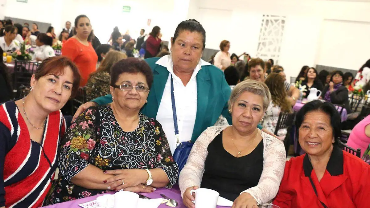 Festejan a madres trabajadoras municipales  3