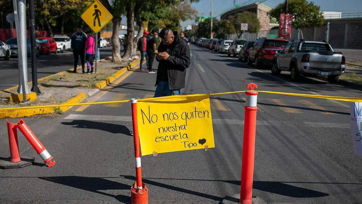 Protesta Escuela Tipo 21 de Agosto