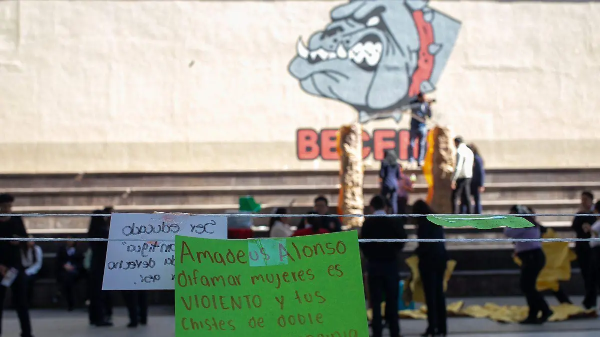 Tendedero de denuncias en la Becene