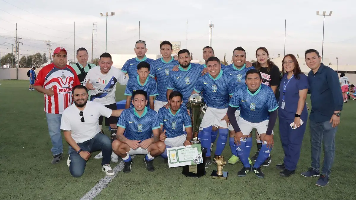 Guapos y Belindas campeones del Torneo de Futbol AUMA 2024 (1)
