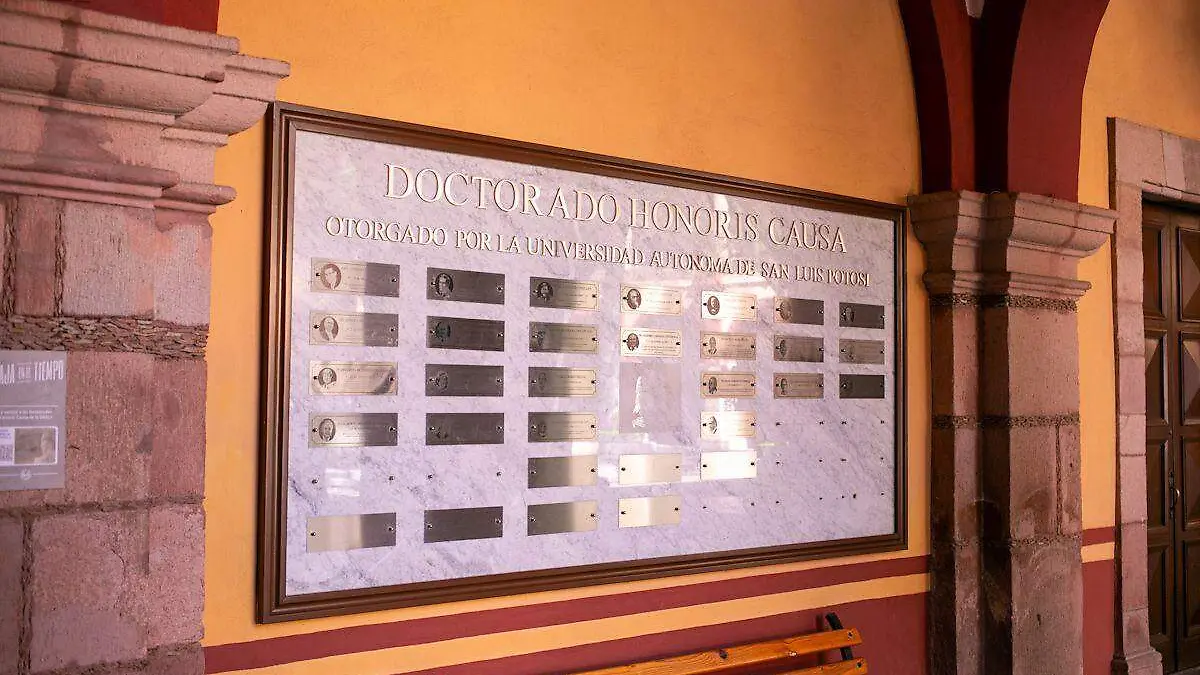 Doctorado Honoris Causa de la UASLP