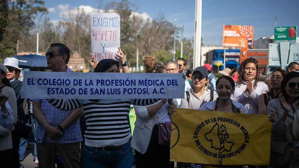 médicos jubilados del Hospital Central 