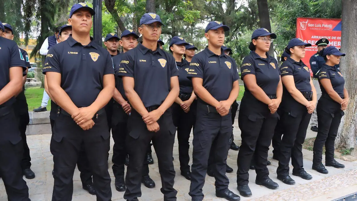 policías  (1)