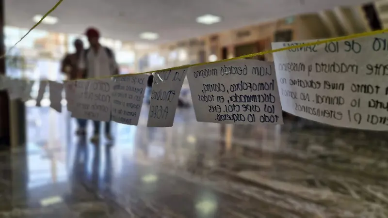 Tendedero de denuncias en la Facultad de derecho de la UASLP