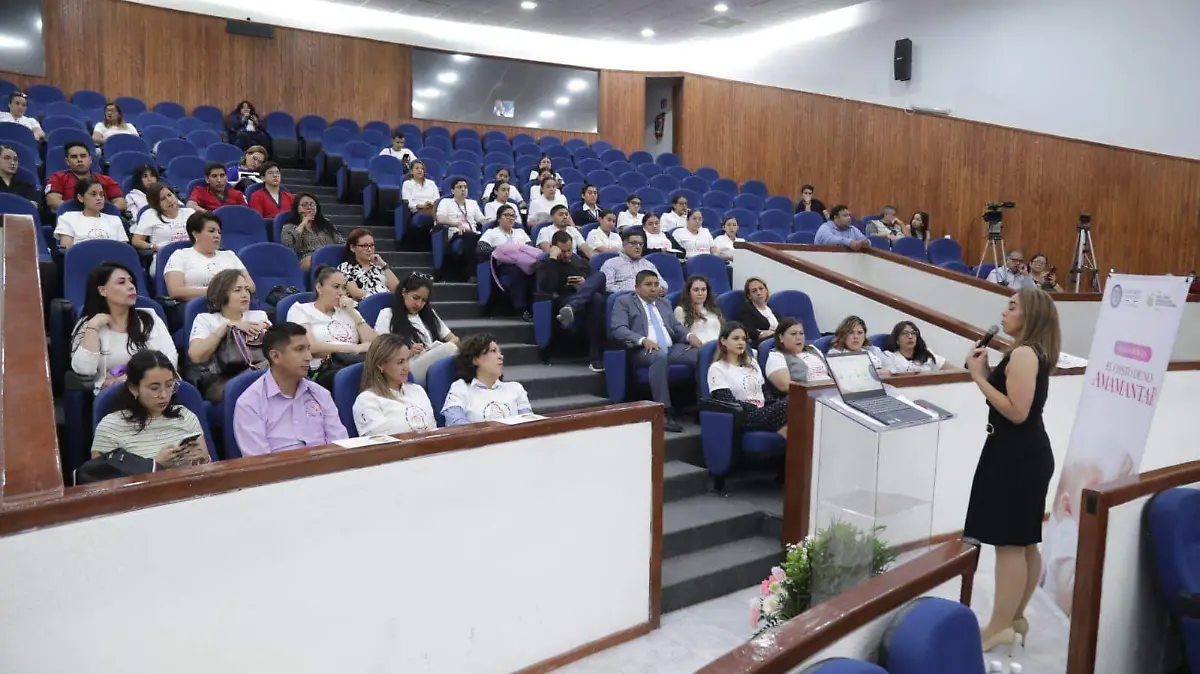 Conferencia "El costo de no amamantar"