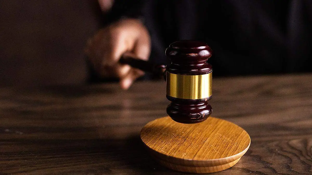Juicio-juez-sentencia