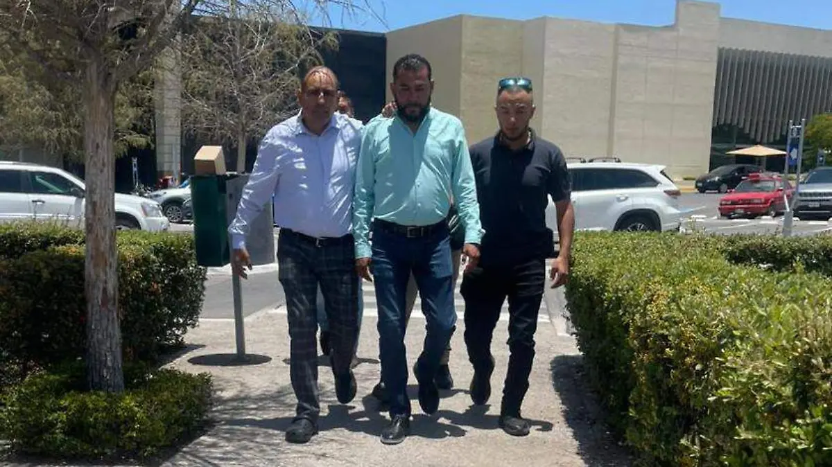 Detienen alcalde de Matehuala en plaza San Luis