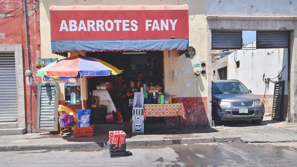 comercios que obstruyen vía pública