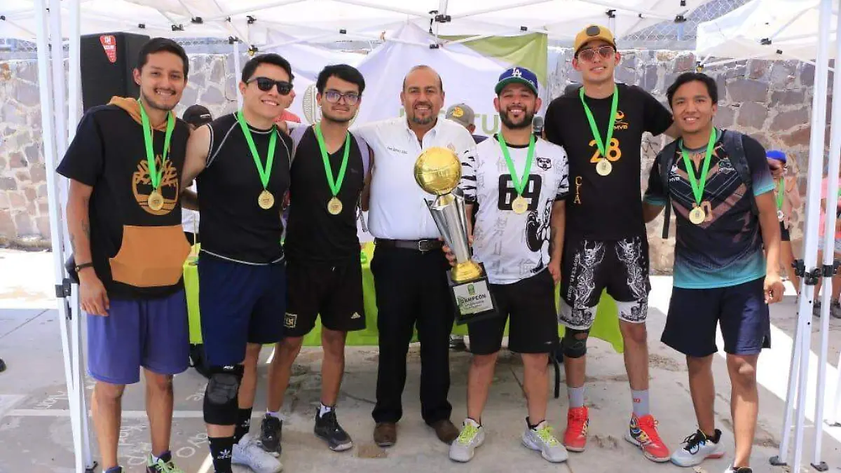 Campeones del torneo de Voleibol en Pozos